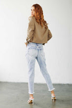 Load image into Gallery viewer, High Rise Light Wash Cropped Mom Jean