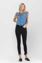 Load image into Gallery viewer, Black Distressed Crop Skinny Jeans
