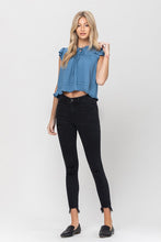 Load image into Gallery viewer, Black Distressed Crop Skinny Jeans