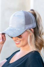 Load image into Gallery viewer, Camo Messy Bun Hat