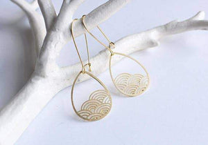 A Tea Leaf Jewelry - Raindrop Cloud Earrings | Brass