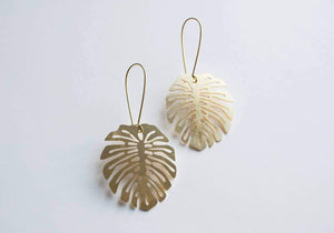 A Tea Leaf Jewelry - Monstera Leaf Earrings | Brass